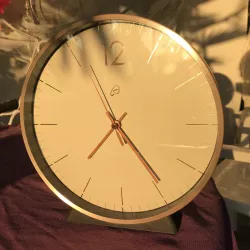 Round clock base