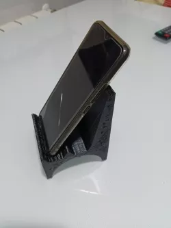 Desktop smartphone holder
