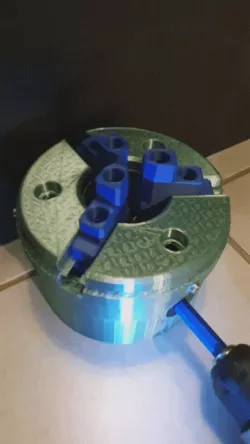 Lathe chuck ⌀140mm functional