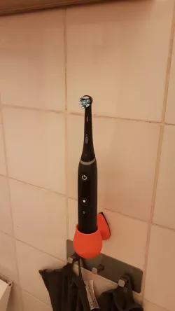 OralB-IO holder wallmount