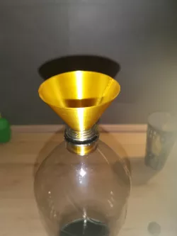 Plastic bottle funnel