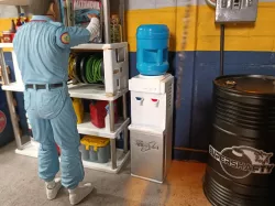 scaled Water dispenser (Hot and Cold) for your scale garage