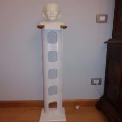 Stand for bust 1 meter high