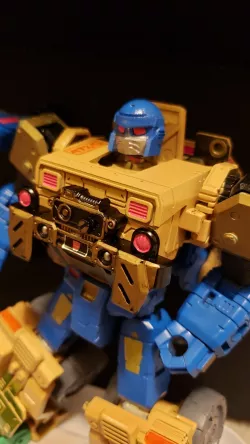 Transformers G1 IDW Ironfist head for OS KO siege hound