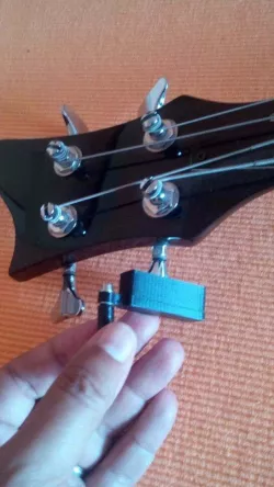 Electric Bass String Winder