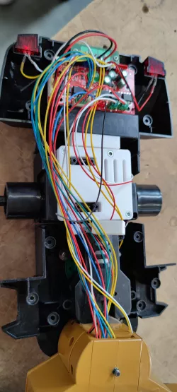 huina 1583 rear axle rotation system