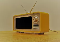 iPhone 11 - TV Cell phone holder