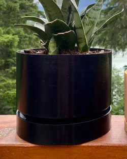 Round Flower Pot with Built-In Drip Tray - Smooth