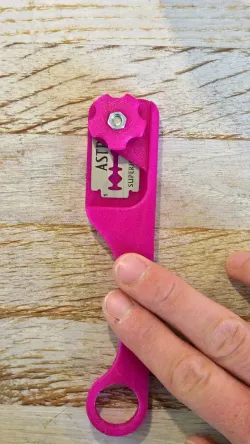 SlicyDicy Smiling Lame Bread Cutter Scoring