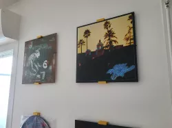 Vinyl Wall Mount