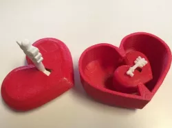 Locking Heart Shaped Box with Arrow Key