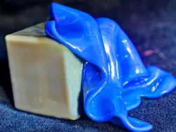 Silk draped cube: A Blender cloth model