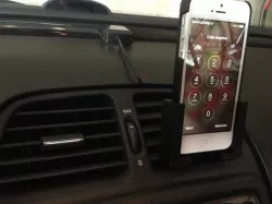 Simple passive iPhone car craddle