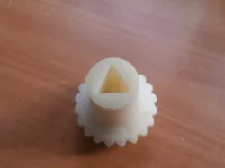 Triangle key / Llave triangulo