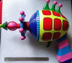 Killer Klowns from Outer Space Candy Floss Ray Gun and Stand model kit