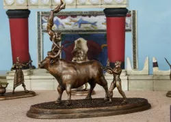 Minoan Palace Performers - 5 figure set including Bull