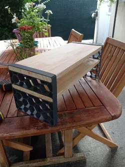 Shelf or monitor riser