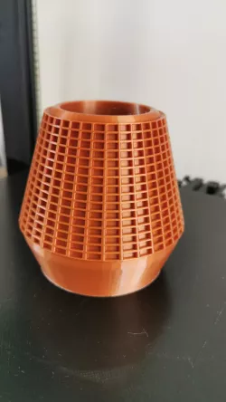 Simple honeycomb style container