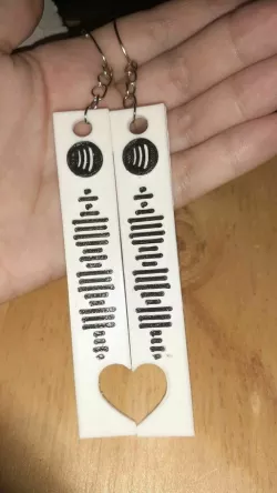 spotify heart shaped keychain
