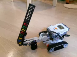 Extended ball chute for Lego Mindstorms