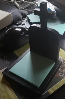 Low Poly Tombstone Post-It Note holder