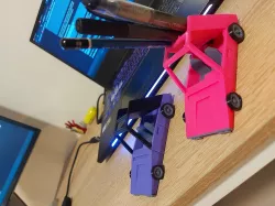 LOW POLYCAR PENCIL HOLDER