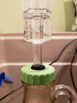 38-400 cap for storage and airlock