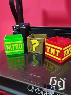 Crash Bandicoot boxes (pot, box, pencil holder) Optimized for 3d printing