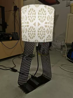 Honeycomb design lamp