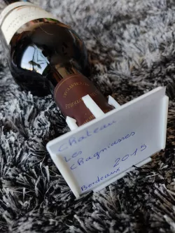 Label holder for a wine bottle