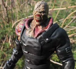 Nemesis statue (RESIDENT EVIL)