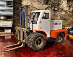 RC forklift Lvov AP 4045 1/10