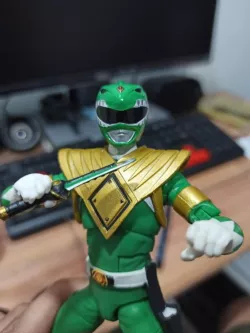 Show accurate Green dragon ranger head for Lightning Collection power rangers figure