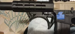 Ar close grip foregrip/handstop and handguard