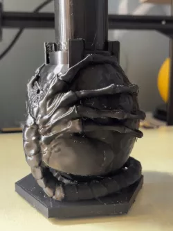 Facehugger Bong