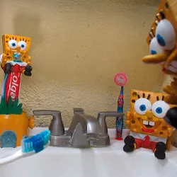 SPONGEBOB TOOTHPASTE DISPENSER