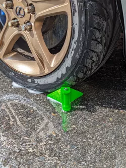 Carwash tire garden hose roller
