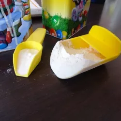 Kitchen shovels