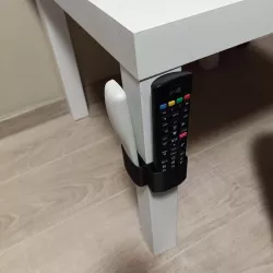 Lack-click remote holder