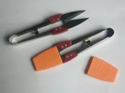 Cover for thread scissors