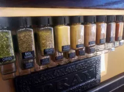Spice Jar Holder