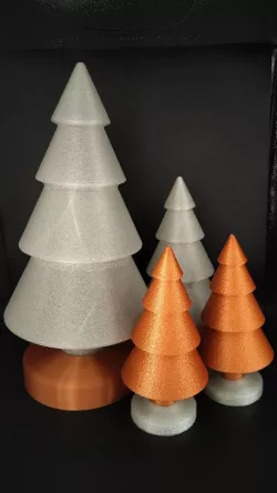 Christmas tree that can be illuminated 