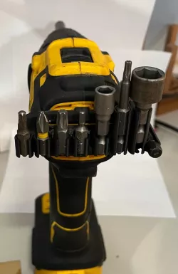 Dewalt 20v Atomic series drill 8 bit holder