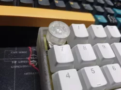 Keyboard volume knob