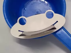 Smile Frog Toothpaste Squeezer