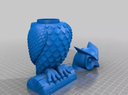 Front facing owl container