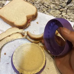 Uncrustable Maker
