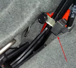 Bmw E30 - trunk jack mount cap (OEM: 51 71 1 916 269)