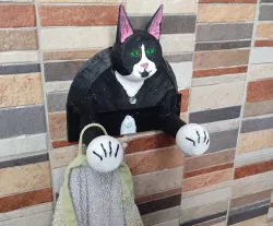 Cat towel hanger