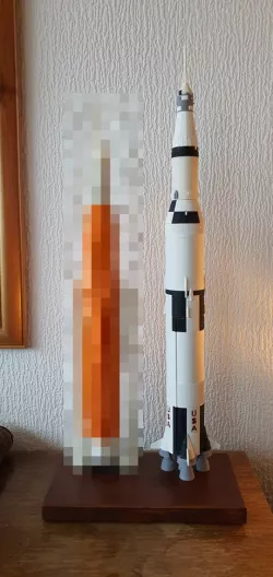 NASA Saturn V Scale 1:150 (111 mtr --> 74 cm)